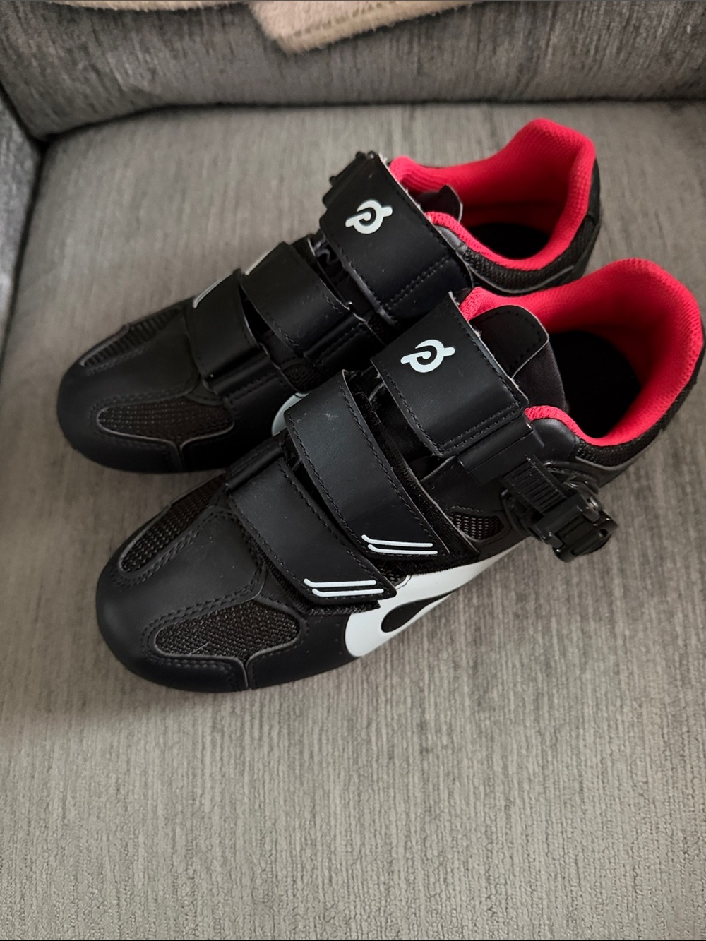 Women’s Black and Red Cycling Shoes